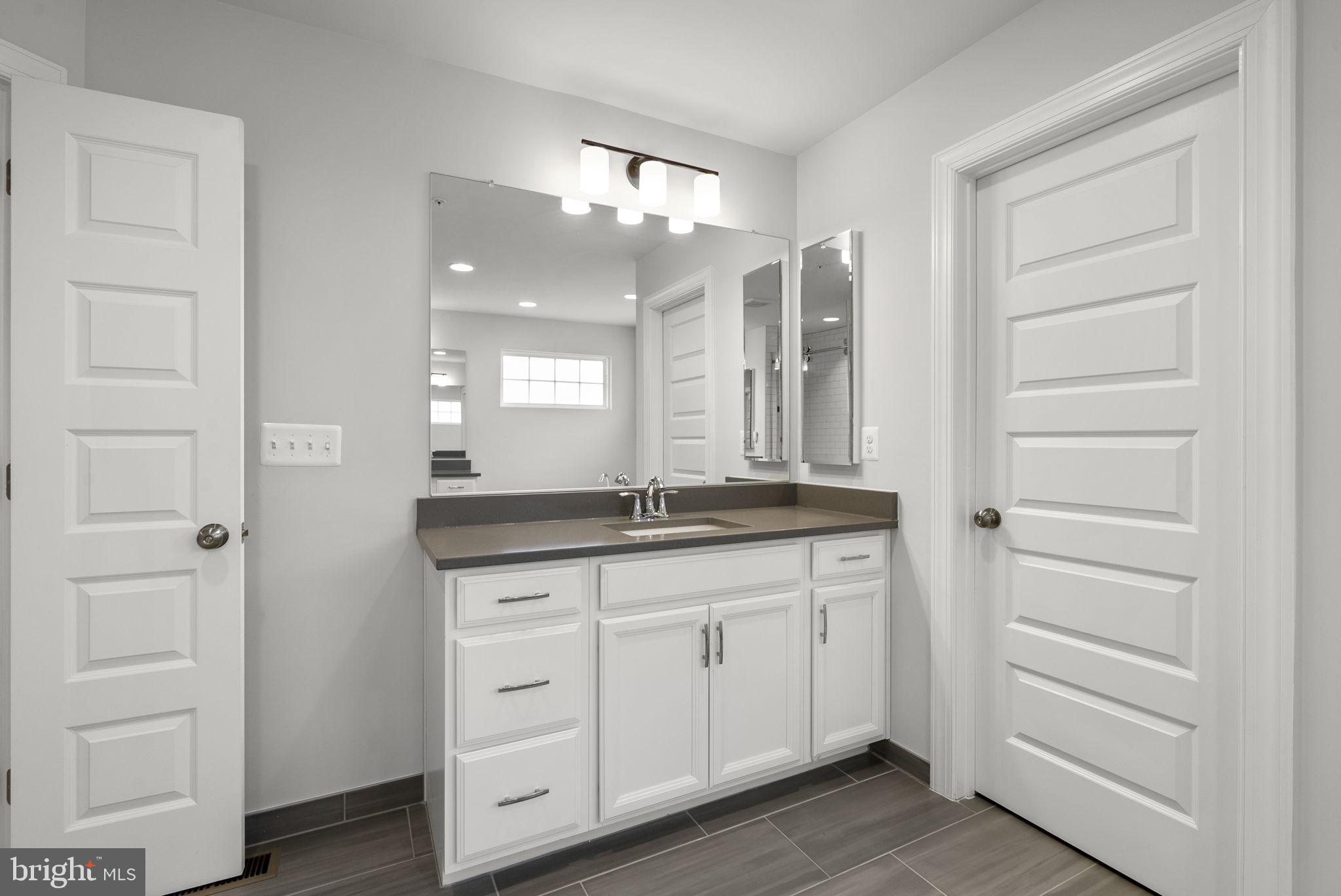 5604 Big Huntingdon Lane Brandywine, MD 20613 - Photo 32 of 59 Primary Bath