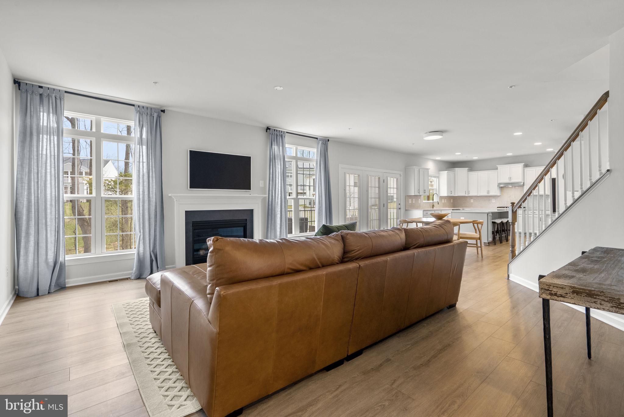 5604 Big Huntingdon Lane Brandywine, MD 20613 - Photo 8 of 59 Family Room