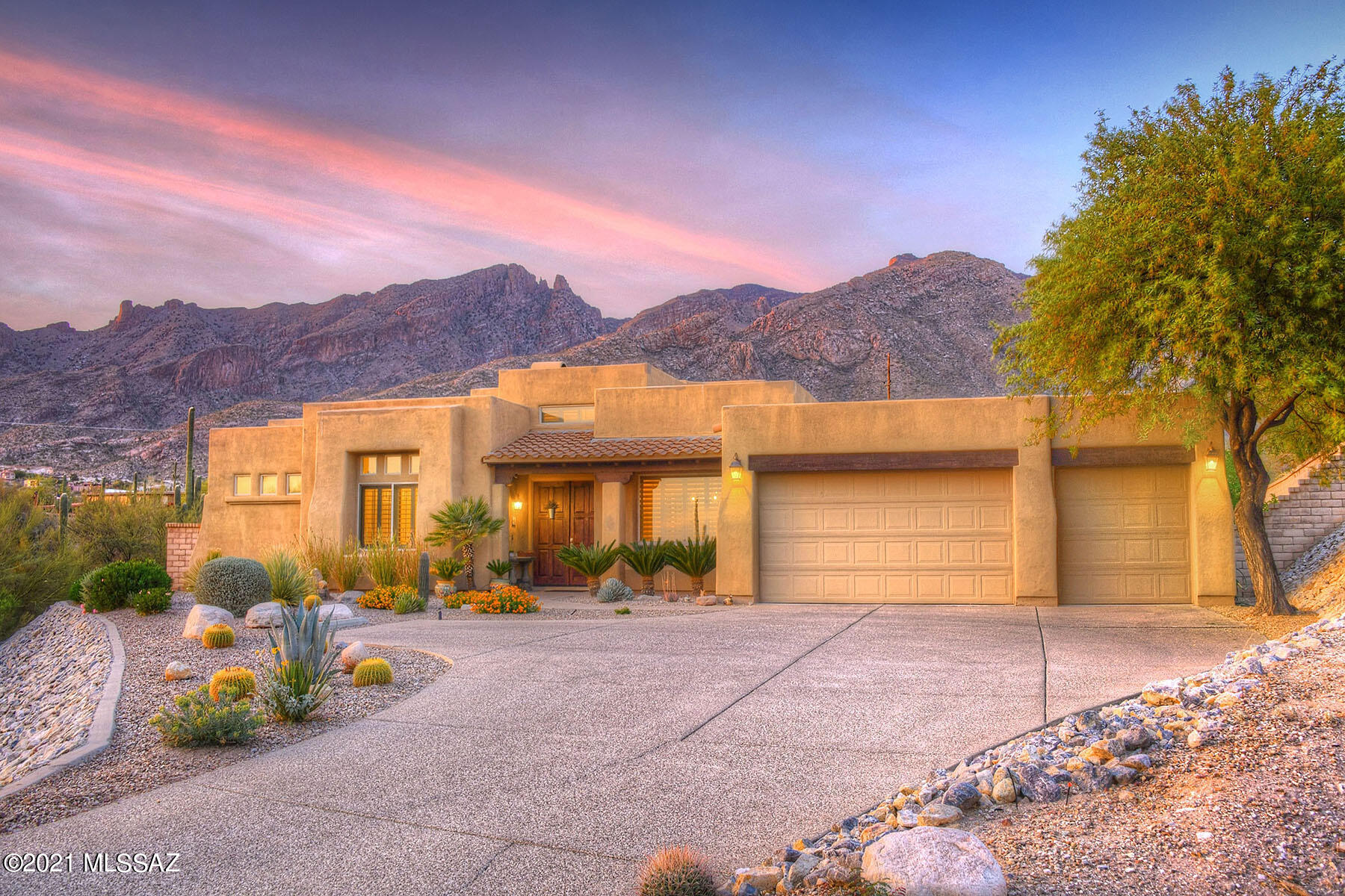 6318 North Pinnacle Ridge Drive Tucson, AZ 85718 - Photo 1 of 2