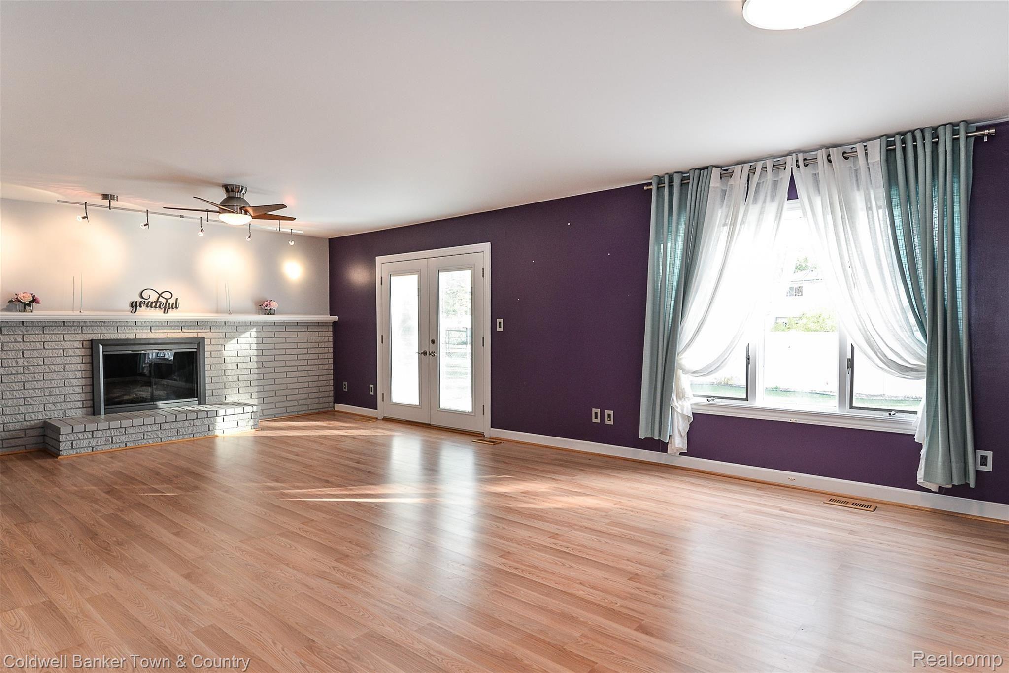 43827 Arlington Road Canton, MI 48187 - Photo 6 of 34 dsc_5624.jpg