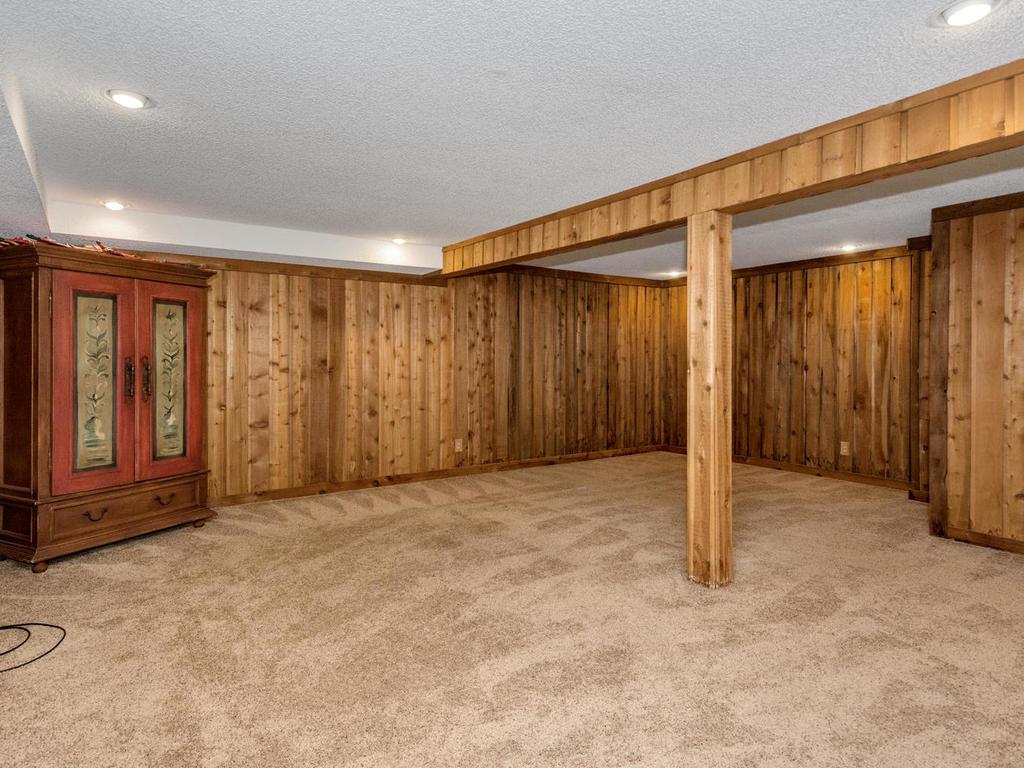 1252 Wagon Wheel Road Hopkins, MN 55343 - Photo 12 of 27