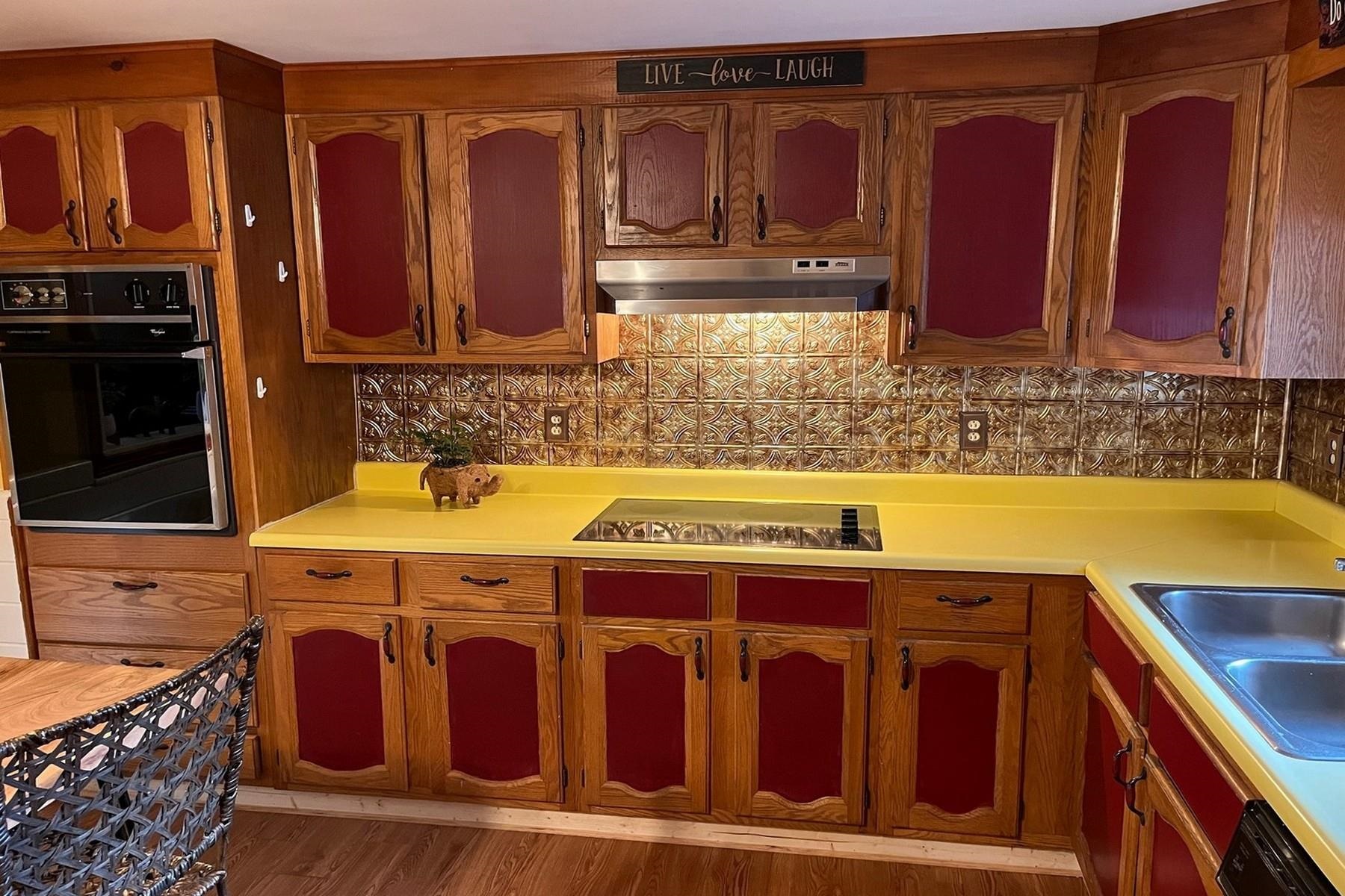 37 Taylor Hill Road Proctor, VT 05765 - Photo 19 of 42