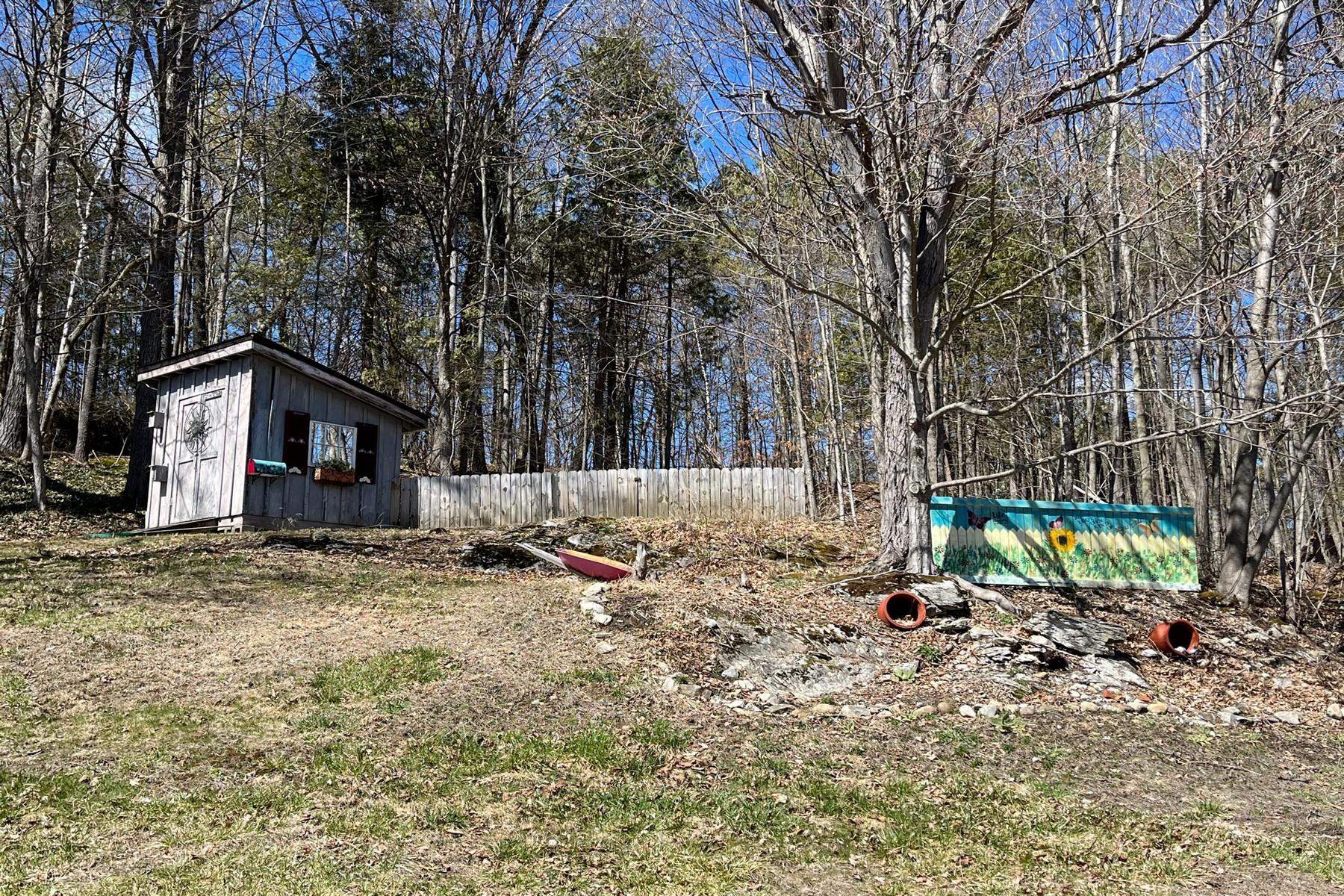 37 Taylor Hill Road Proctor, VT 05765 - Photo 3 of 42