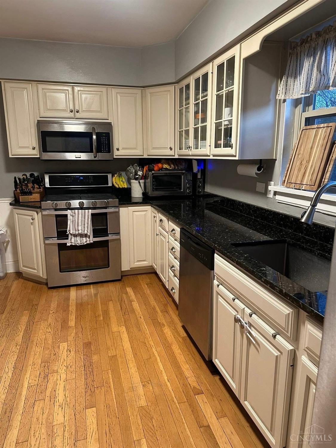 3723 Brotherton Road Cincinnati, OH 45209 - Photo 5 of 12