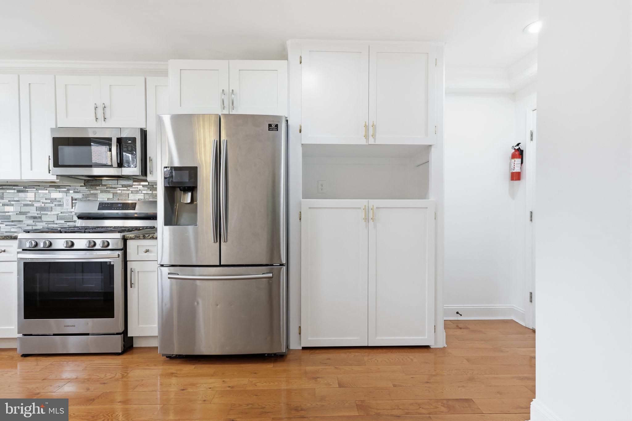 3811 Salina Road Philadelphia, PA 19154 - Photo 15 of 48 Modern kitchen with sleek appliances.