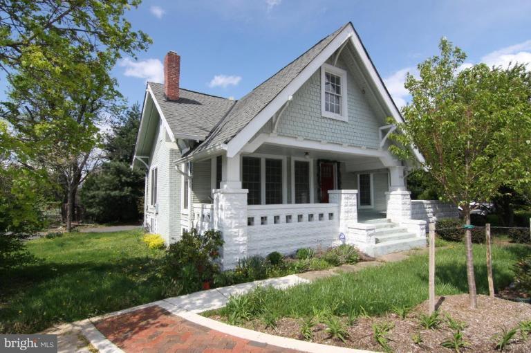 1542 Chain Bridge Road McLean, VA 22101 - Photo 1 of 22 Front of house