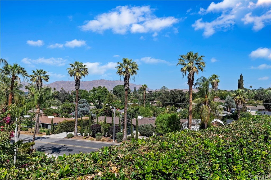 2100 Old Quarry Road Riverside, CA 92506 - Photo 3 of 20