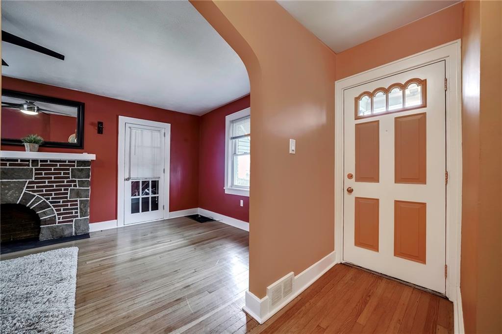 1800 Devonshire Road Coraopolis, PA 15108 - Photo 2 of 24 Gallery Image 2