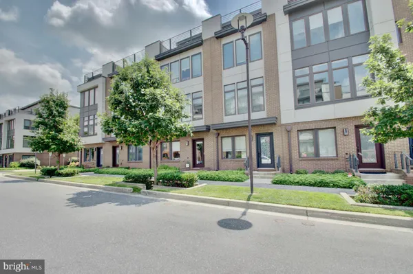 $3,700 | 8078 Tribeca Street, Derwood, MD 20855