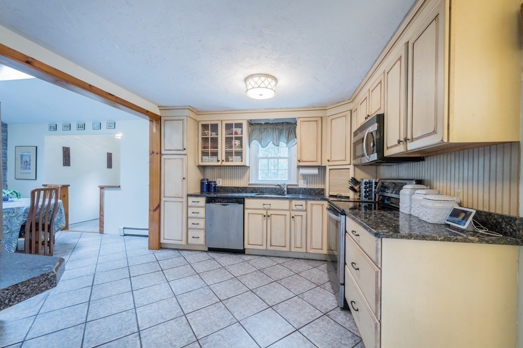 15 Lafayette Road Plymouth, MA 02360 - Photo 6 of 33 Gallery Image 6