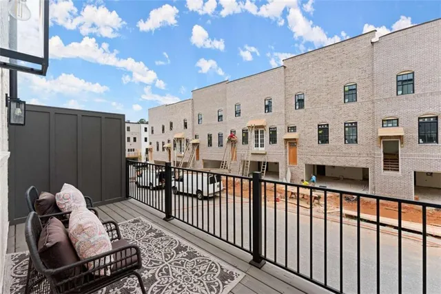 $825,000 | 338 Sugarview Road, Sugar Hill, GA 30518