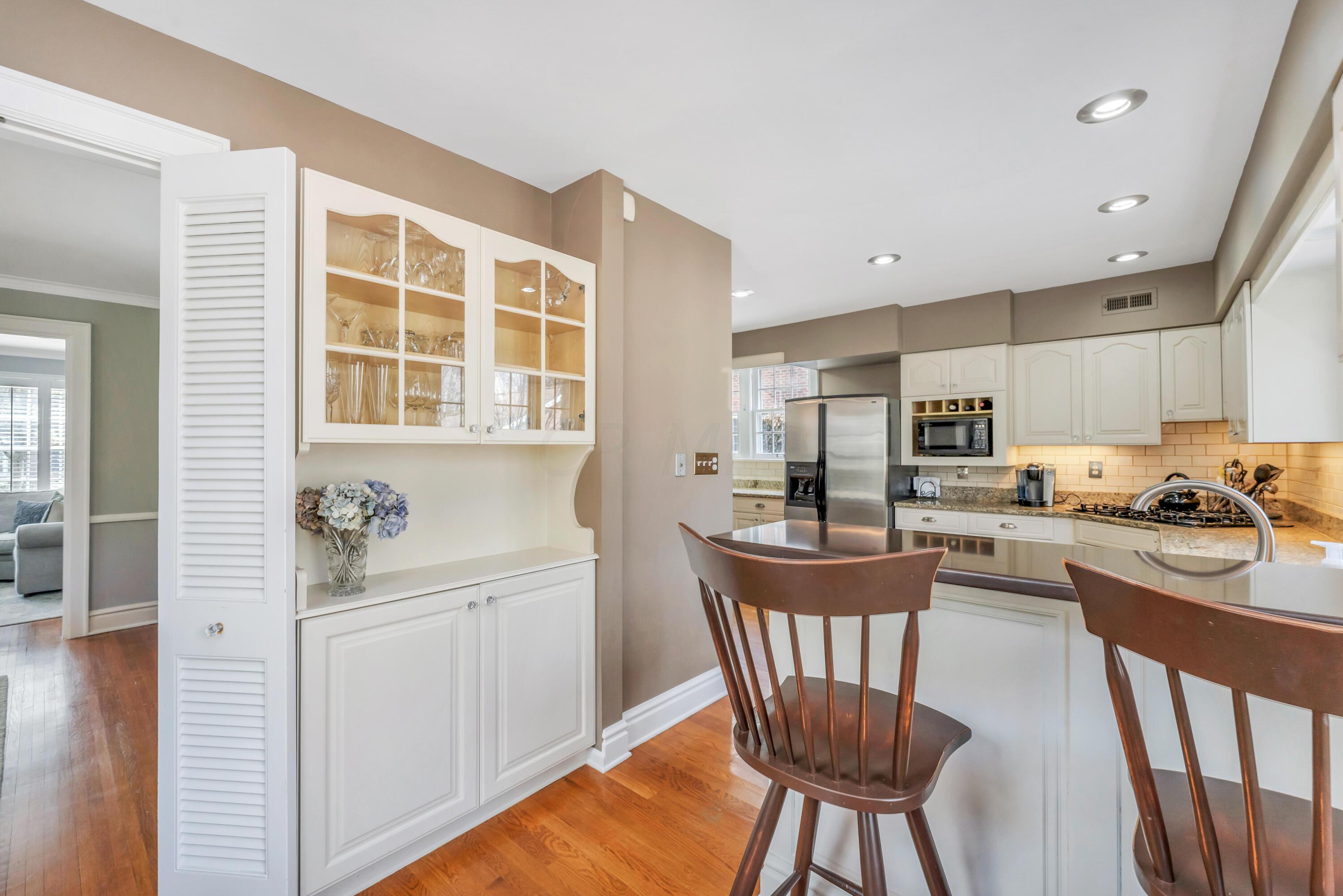 2434 Bryden Road Bexley, OH 43209 - Photo 11 of 50 DSC00077-2