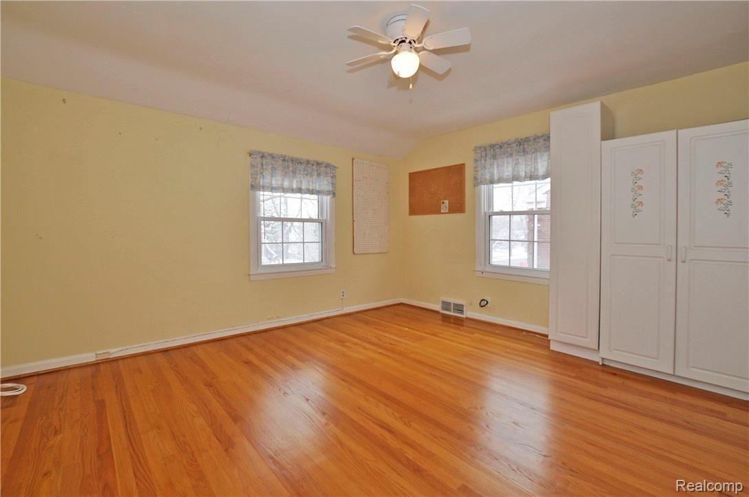 1565 Fairholme Road Grosse Pointe, MI 48236 - Photo 17 of 25 17.jpg
