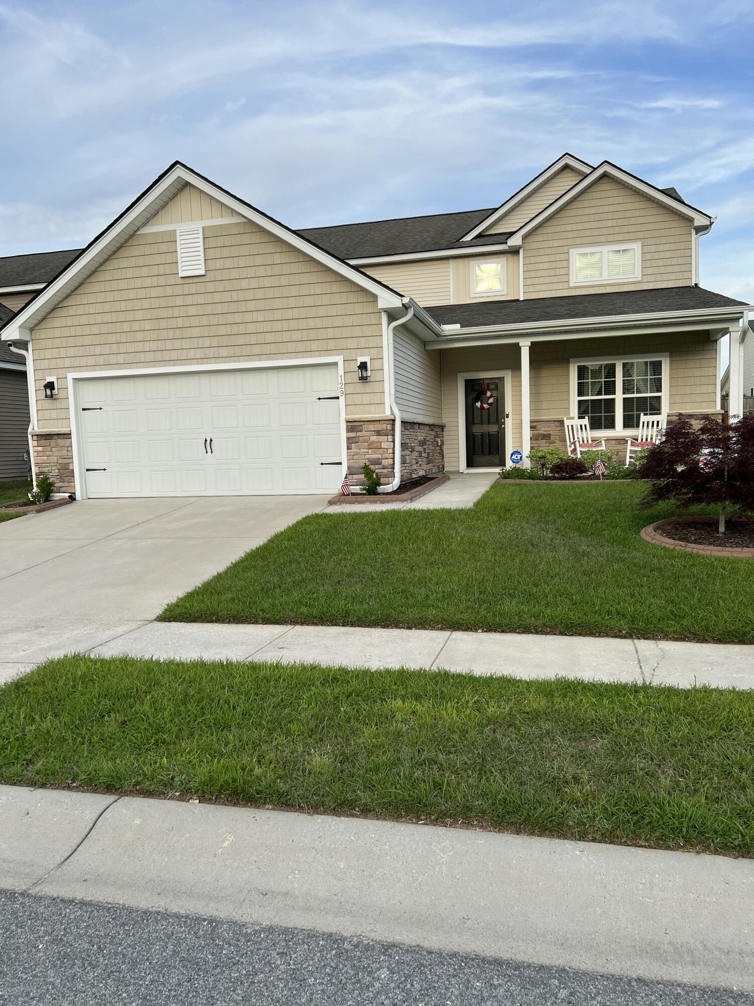 129 Ancestry Lane Moncks Corner, SC 29461 - Photo 4 of 33 IMG_20260213_154057