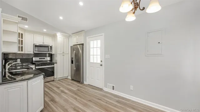 $550,000 | 147 West Hampton Road, Lindenhurst, NY 11757