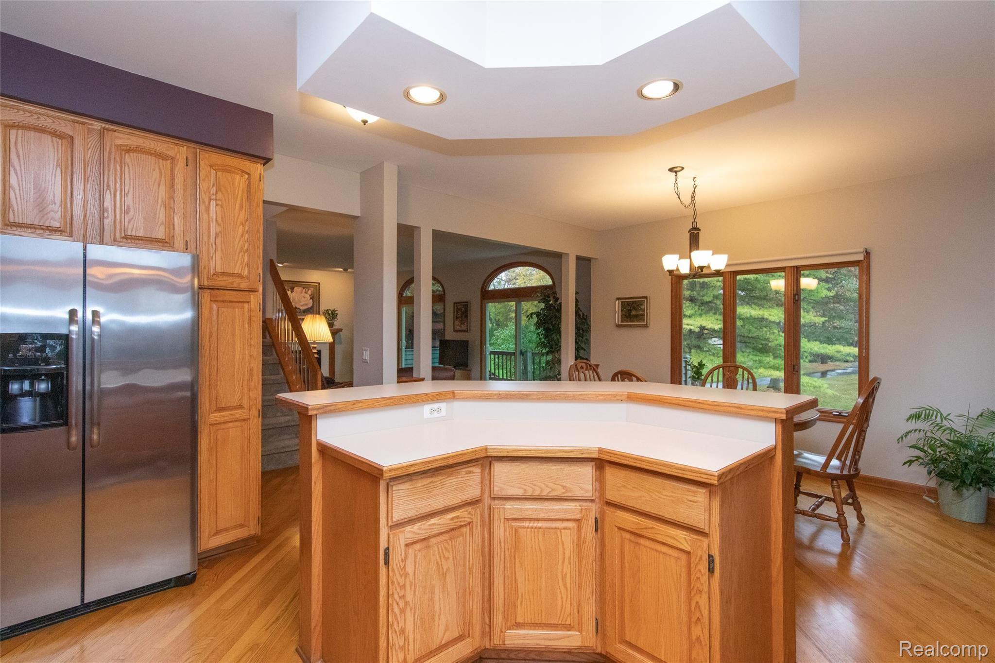 8652 Miller Road Clarkston, MI 48348 - Photo 13 of 47 2 Tier Oak Island