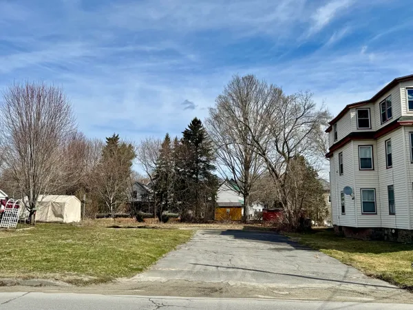 $39,000 | 25 Oak Street, Waterville, ME 04901