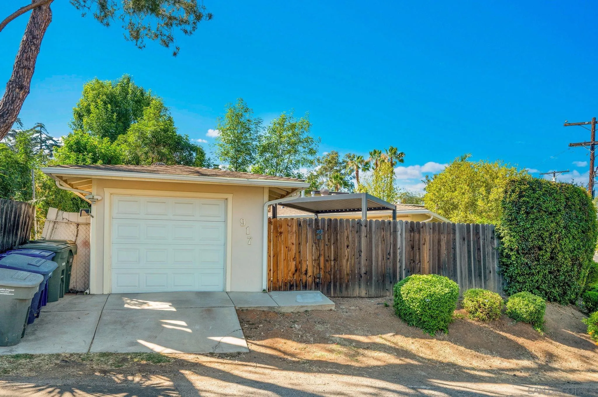 917 Chestnut Street Escondido, CA 92025 - Photo 3 of 45