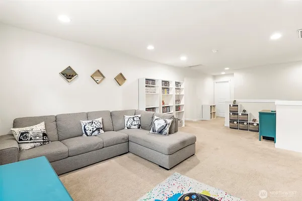 $740,000 | 18001 131st Street East, Bonney Lake, WA 98391