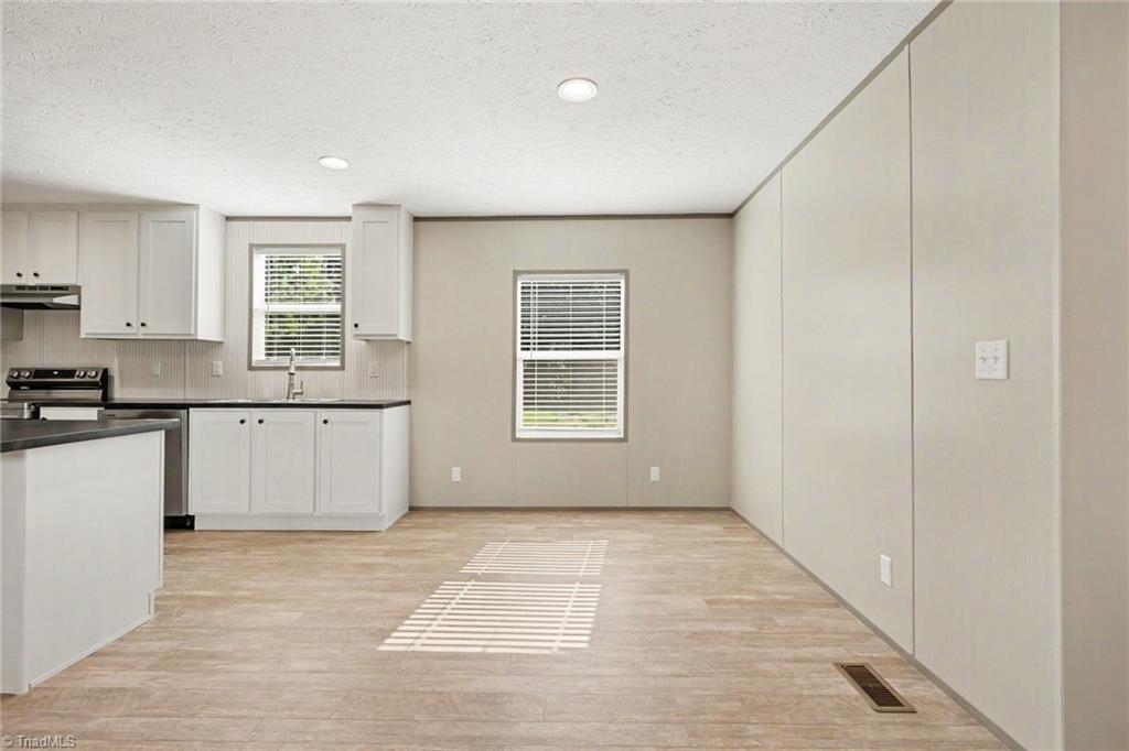 540 Cecil Road Lexington, NC 27295 - Photo 10 of 25