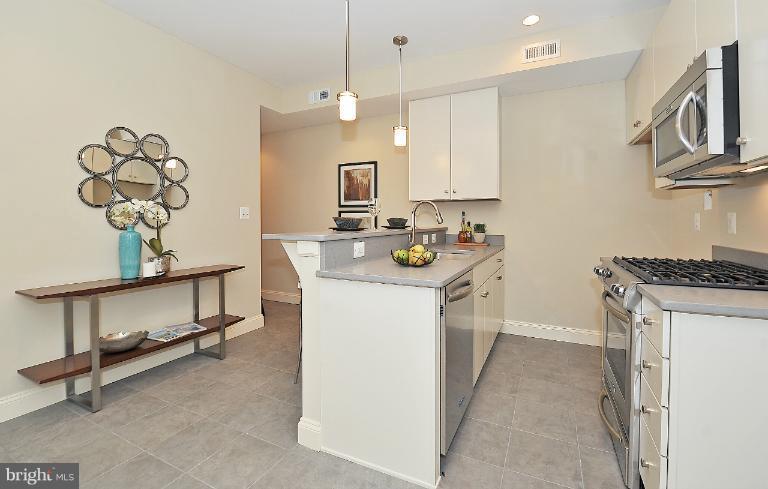 2714 Ontario Road Northwest, Unit 4 Washington, DC 20009 - Photo 7 of 24 Kitchen