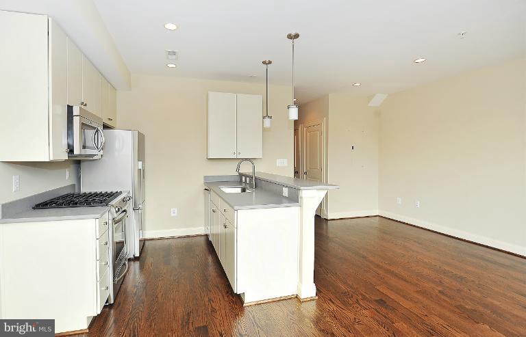 2714 Ontario Road Northwest, Unit 4 Washington, DC 20009 - Photo 10 of 24 Kitchen