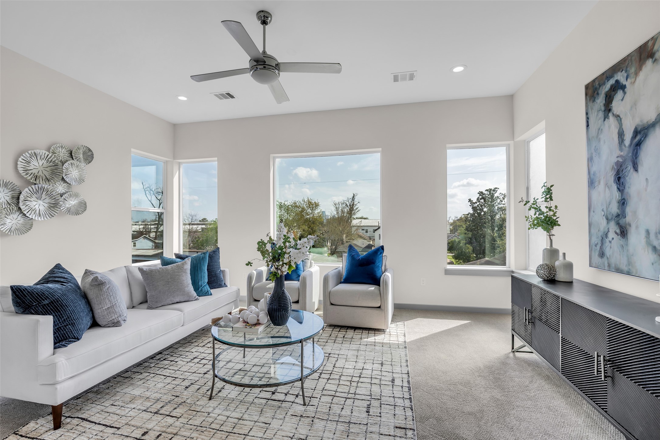 1207 East 28th Street Houston, TX 77009 - Photo 35 of 38 a living room with furniture and a large window