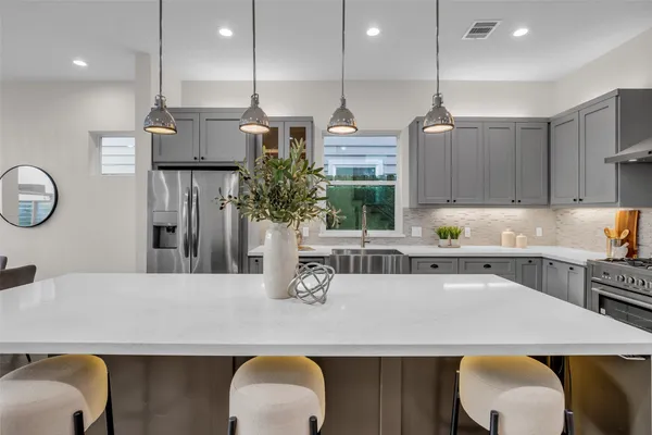 $650,000 | 1207 East 28th Street, Houston, TX 77009