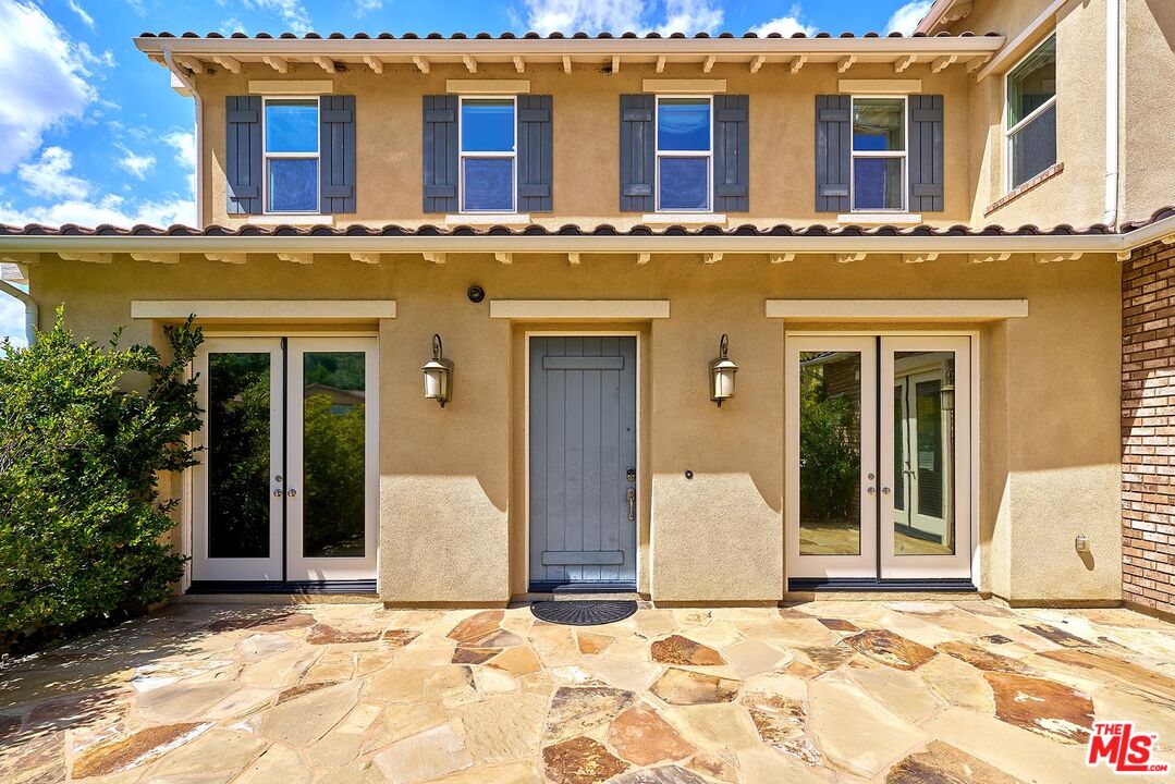 24950 Old Stone Way Stevenson Ranch, CA 91381 - Photo 6 of 59