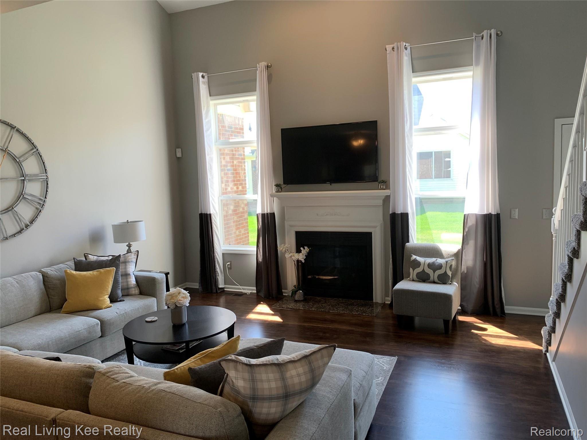 45595 Rathmore Drive, Unit 77 Macomb, MI 48044 - Photo 5 of 19 IMG_0730.jpg