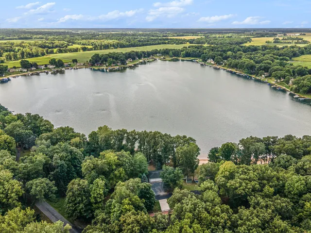 $149,900 | West Oak Drive, Decatur, MI 49045