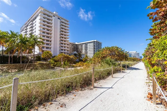 $3,000 | 9225 Collins Avenue, Unit 612, Surfside, FL 33154
