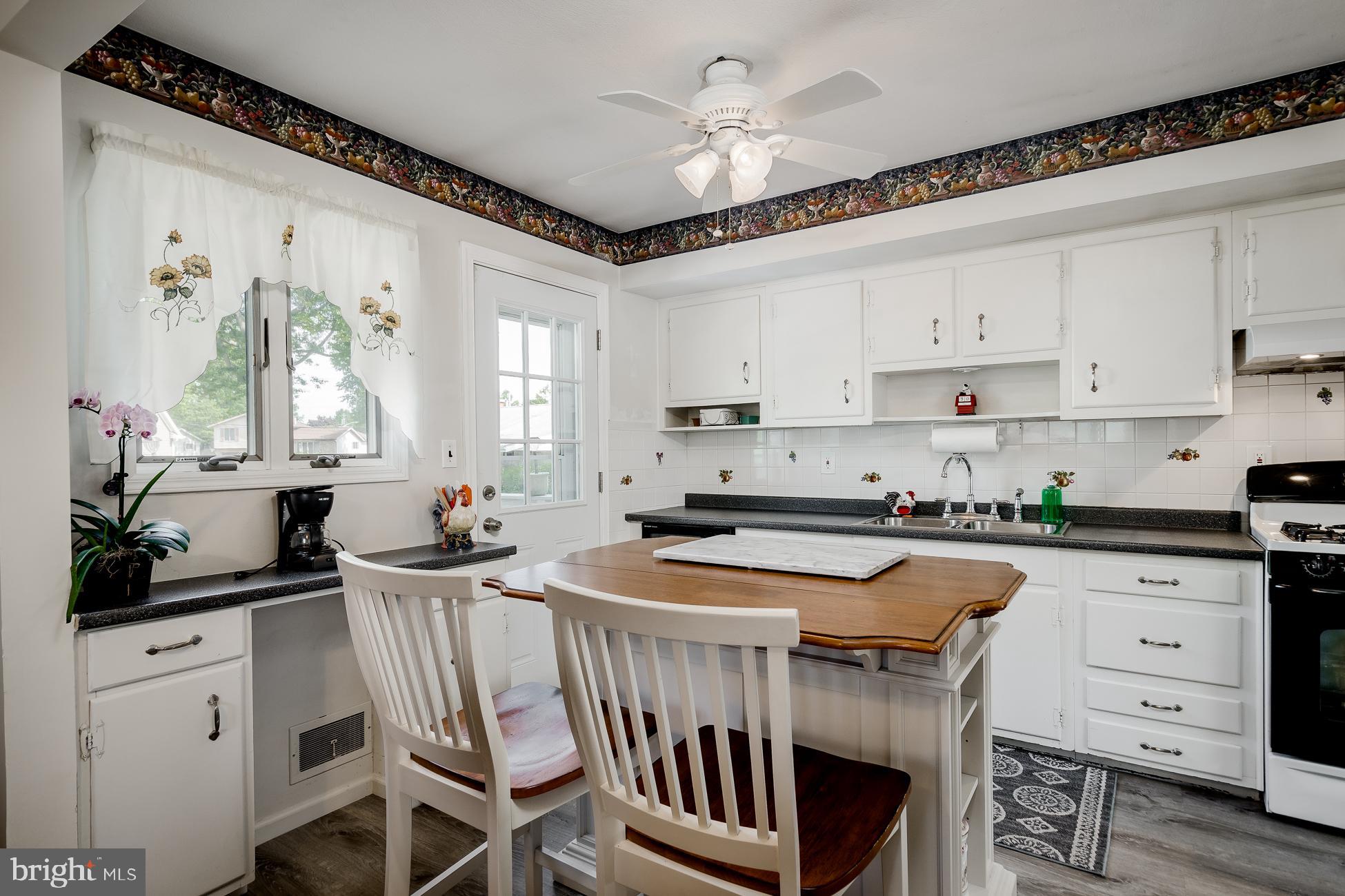 227 George Dye Road Trenton, NJ 08690 - Photo 9 of 28
