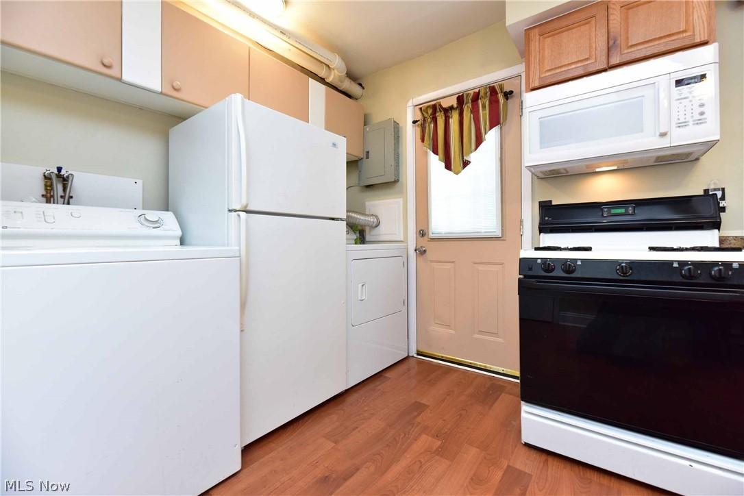 5986 Engle Road Brook Park, OH 44142 - Photo 12 of 26 Gallery Image 12