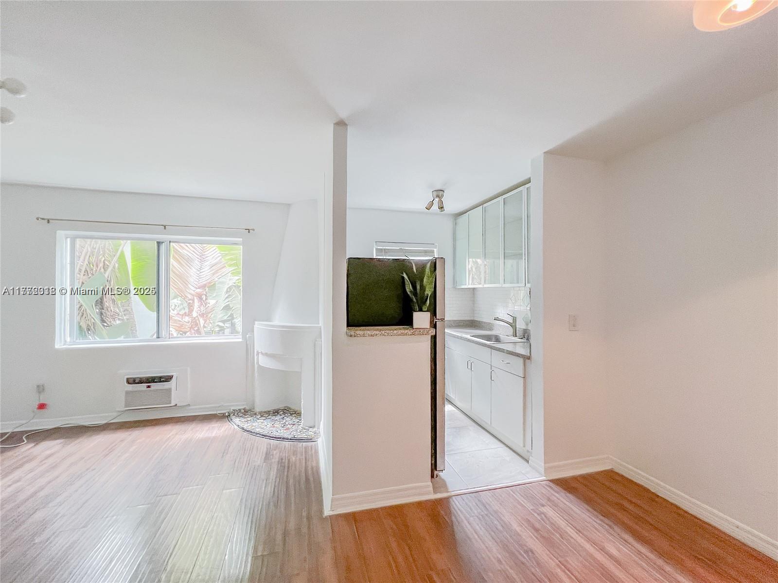 Flamingo-Lummus Miami Beach, FL 33139 - Photo 4 of 16