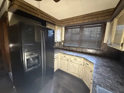 $85,500 | 140 South 4th Street, Albion, IL 62806