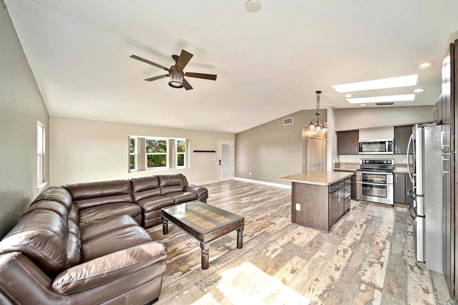 812 Rabbit Road Sanibel, FL 33957 - Photo 1 of 50 Gallery Image 1