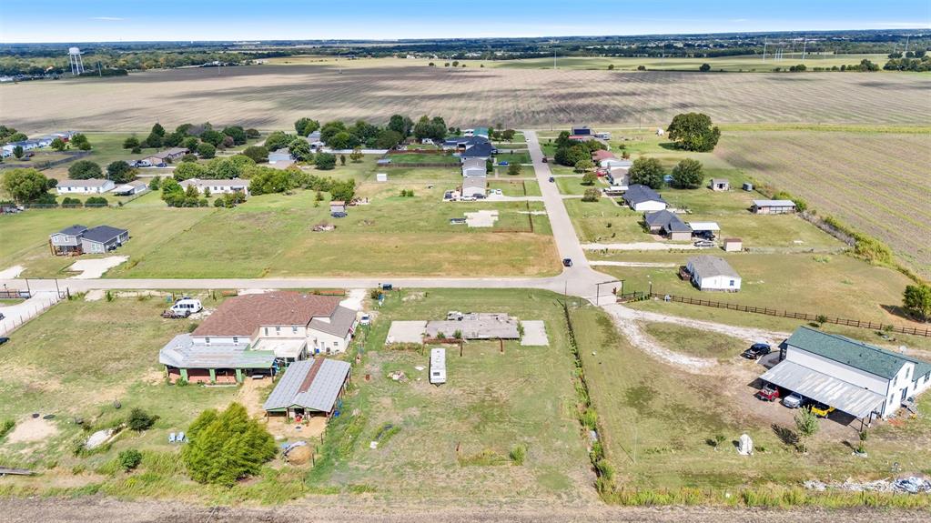 384 Choice Drive Palmer, TX 75152 - Photo 10 of 12 a view of a lake with a ocean view