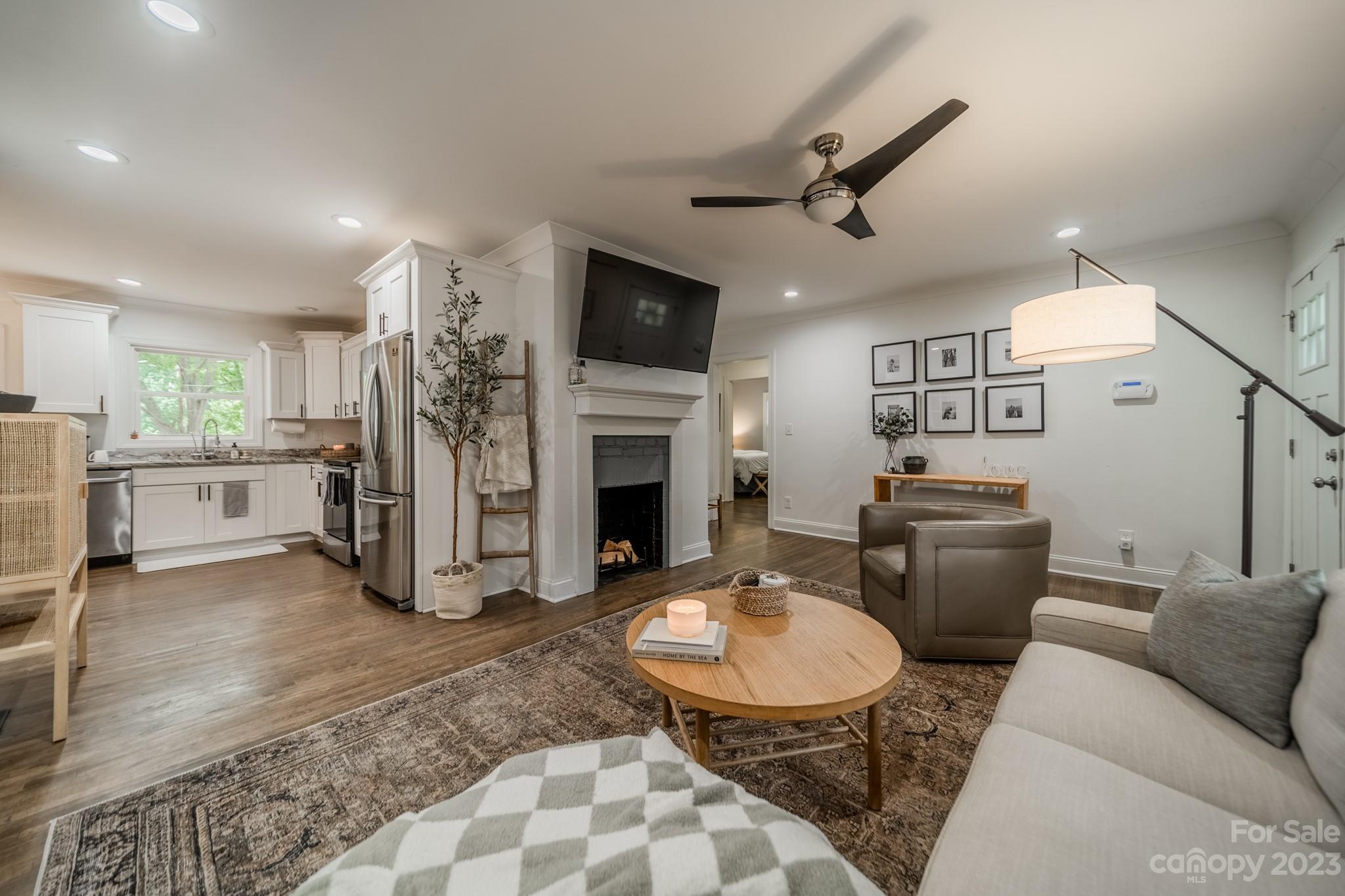 1355 Bethel Road Charlotte, NC 28208 - Photo 4 of 37 Gallery Image 4
