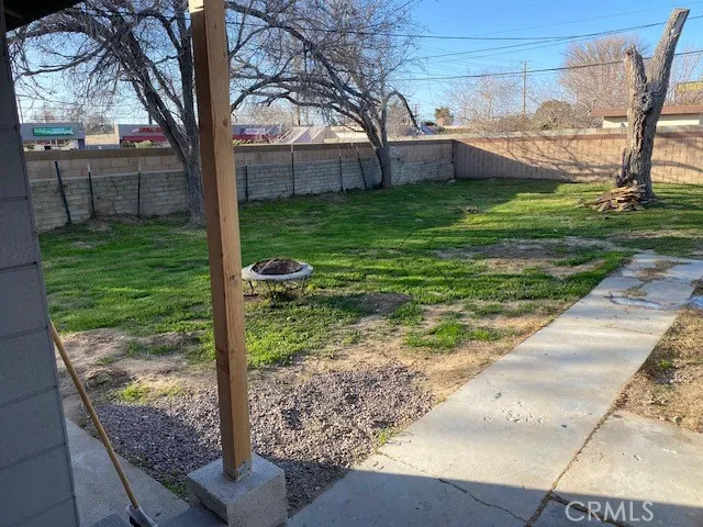 $395,000 | 941 West Oldfield Street, Lancaster, CA 93534