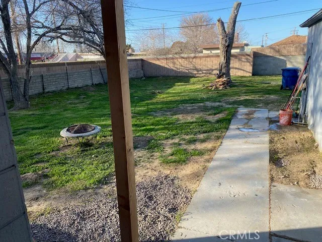 $395,000 | 941 West Oldfield Street, Lancaster, CA 93534