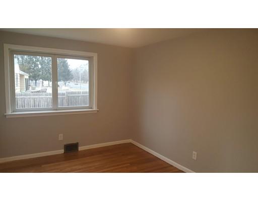 936 Parker Street Springfield, MA 01119 - Photo 5 of 20 Gallery Image 5