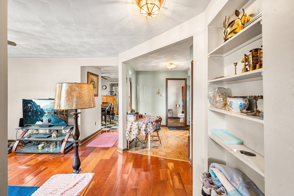 8 Myrtle Street Lynn, MA 01905 - Photo 6 of 36
