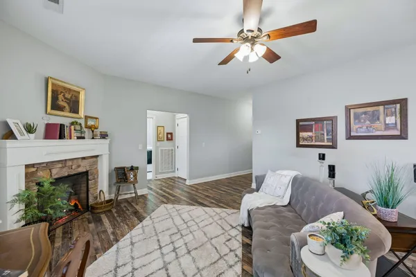 $329,500 | 307 Franklin Circle, Fort Oglethorpe, GA 30742