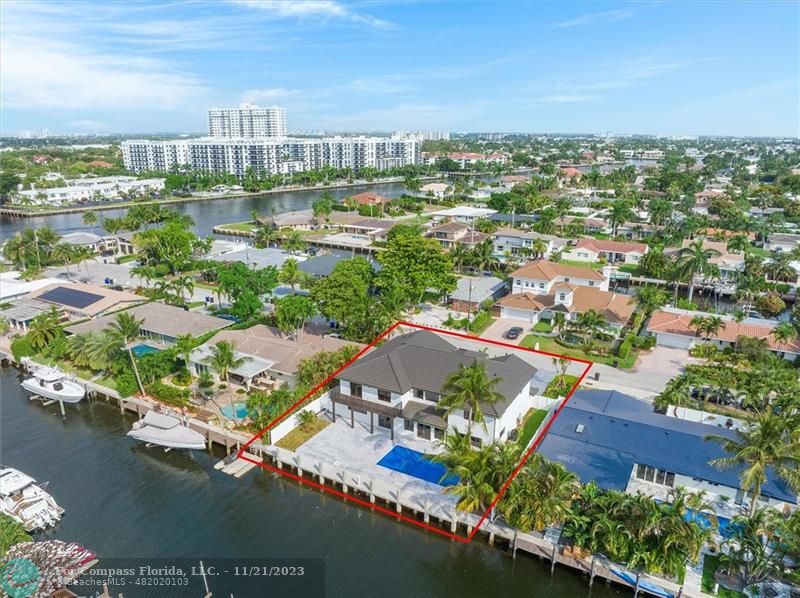 1950 Waters Edge Lauderdale-by-the-Sea, FL 33062 - Photo 31 of 38 an aerial view of residential houses with outdoor space and river