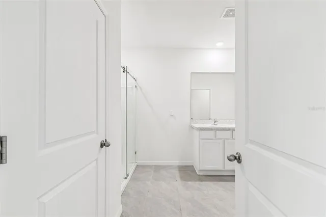 $2,400 | 5667 Chorleywood Lane, Wesley Chapel, FL 33545