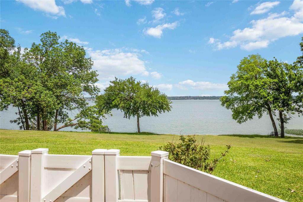 9961 Waterfront Trail, Unit 9961 Rowlett, TX 75087 - Photo 32 of 35