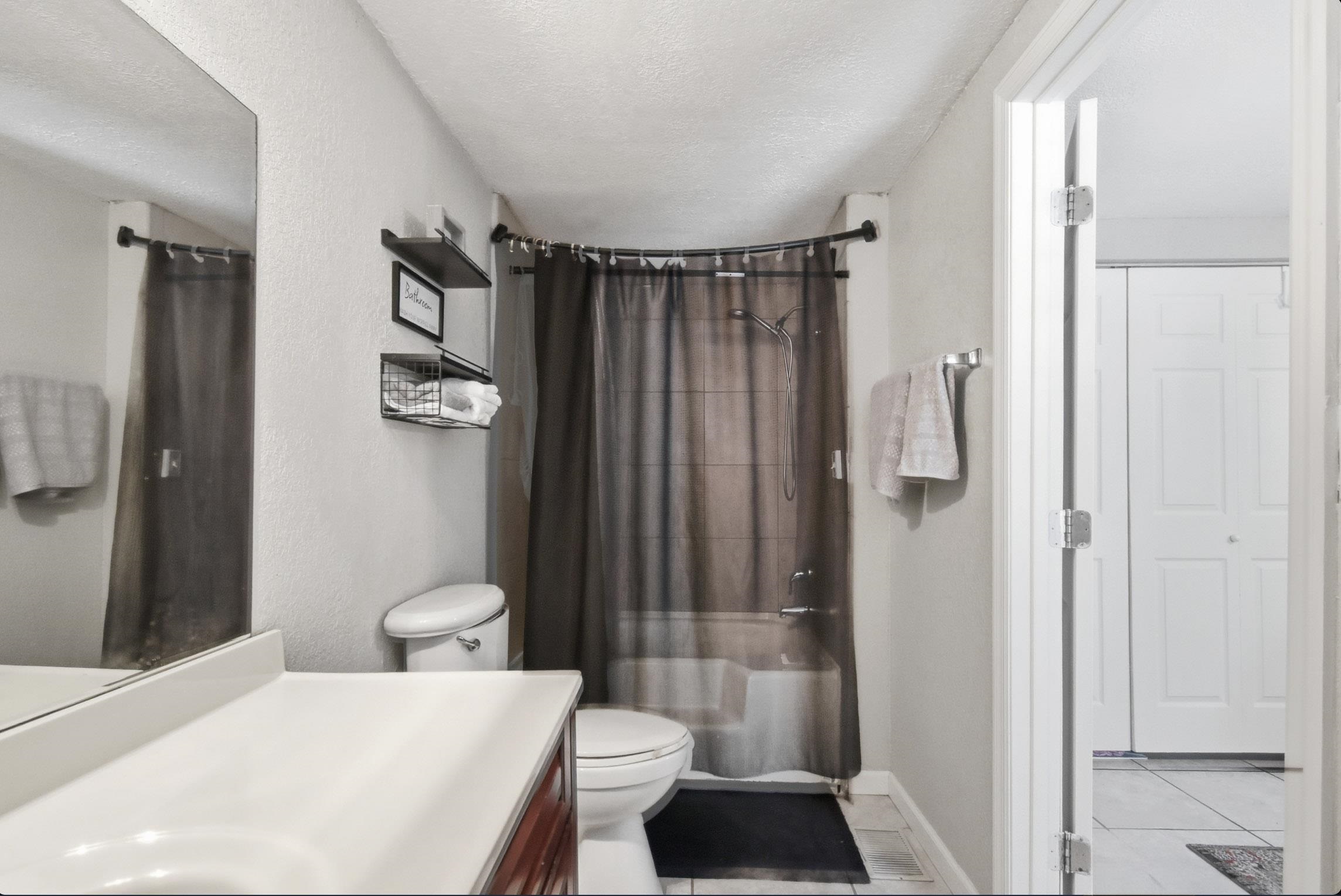 933 Northeast Fir Street Pinetta, FL 32350 - Photo 8 of 37