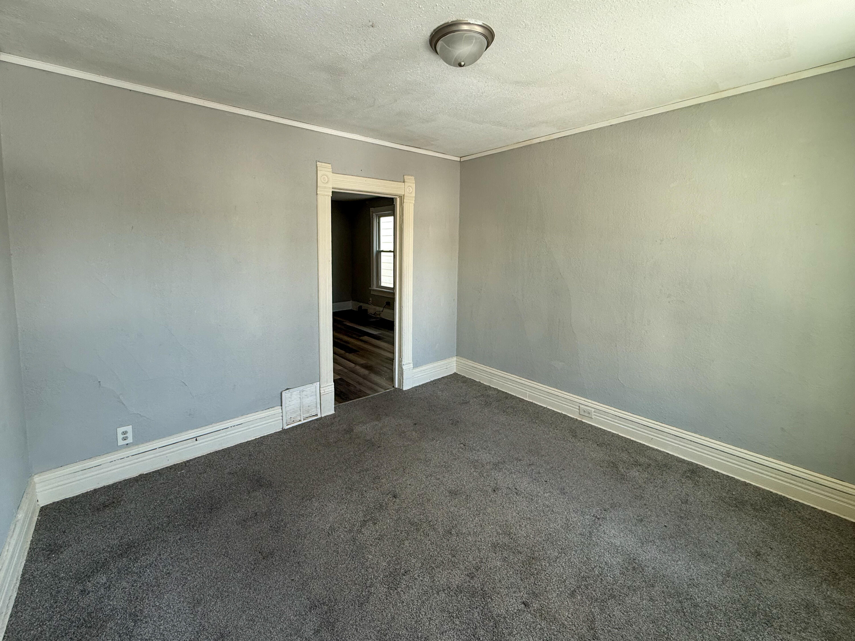 2346 North 18th Street Milwaukee, WI 53206 - Photo 5 of 11 IMG_5587 2