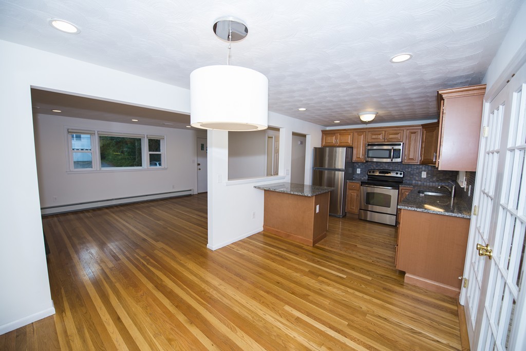43 Jayne Road Needham, MA 02494 - Photo 5 of 23